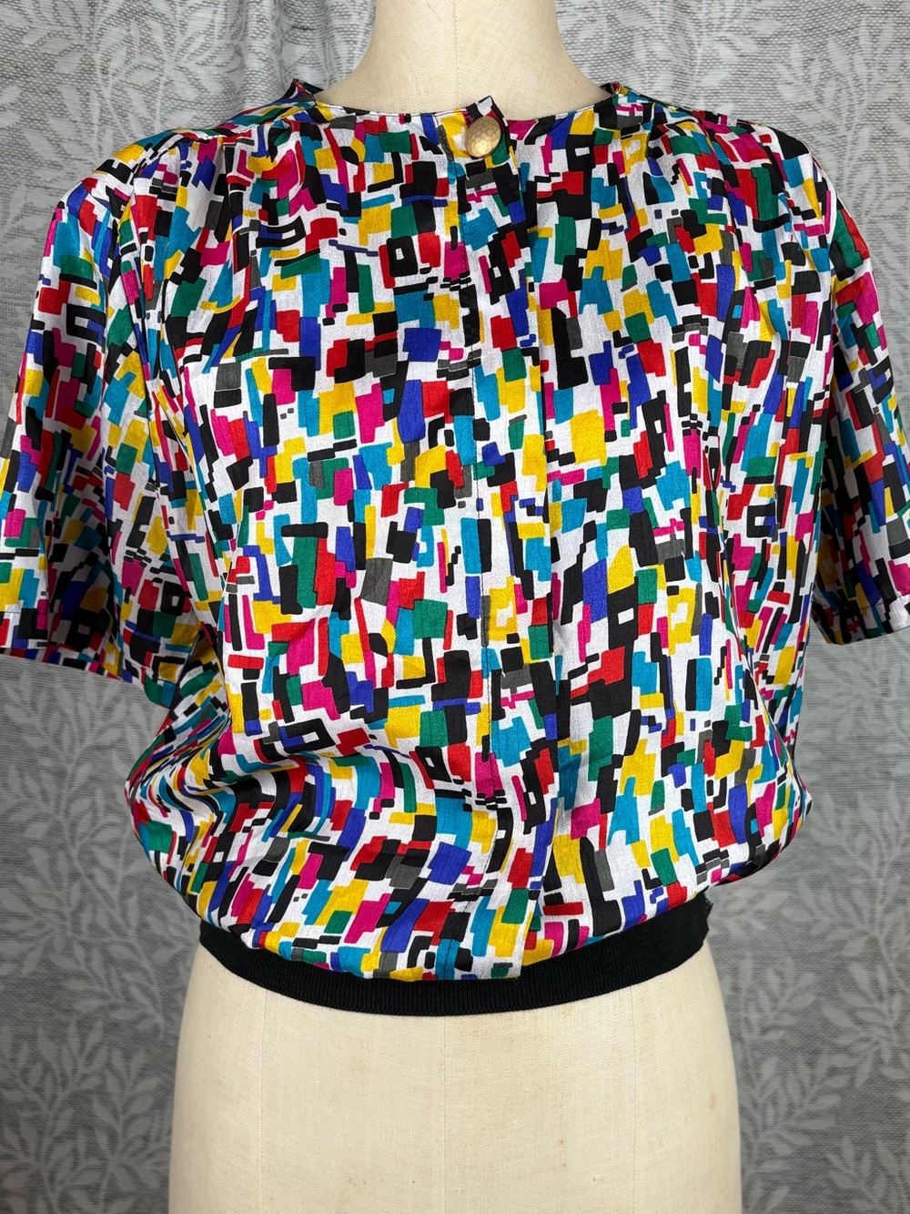 Retro 90s Block Print Bubble Hem Short Sleeve Top Multicolor